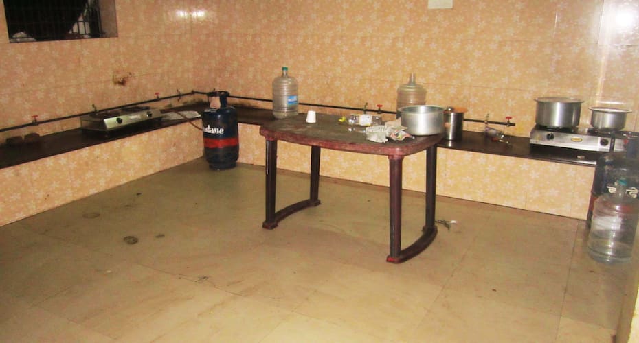 annai maria lodge