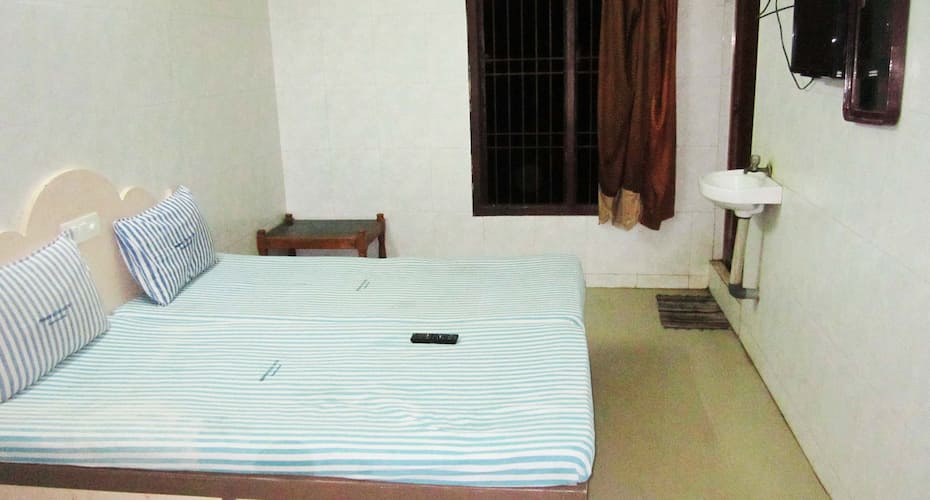 annai maria lodge