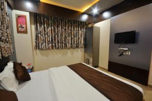 Hotel Krishna Palace,,1 star