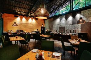 ayar jungle resort