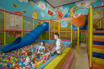 mission hills resort shenzhen