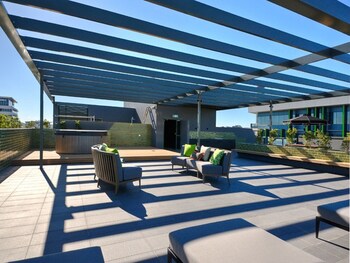 vine serviced apartments