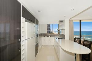 Boulevard Towers,Gold Coast>>Broadbeach,4 star