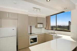 Boulevard Towers,Gold Coast>>Broadbeach,4 star