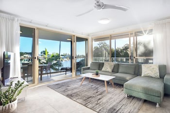 2 hastings street