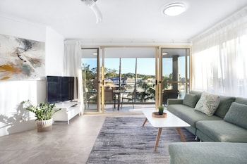 2 hastings street