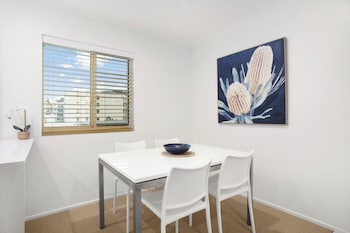 2 hastings street