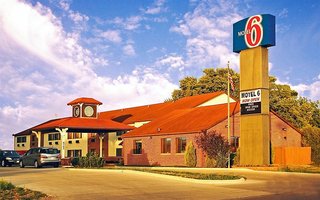 Motel 6 Waterloo, Ia - Crossroads Mall - Cedar Falls,Waterloo>>Black Hawk County,2 star