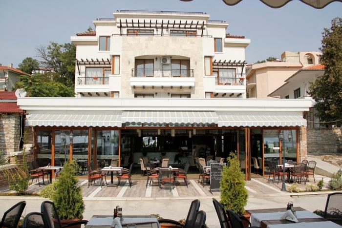 selena hotel