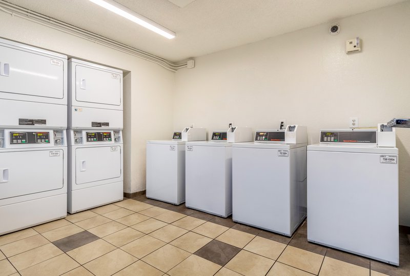 red roof inn phoenix midtown