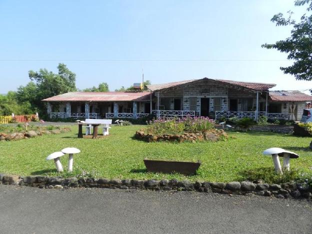 hotel sawai mansing hill resort