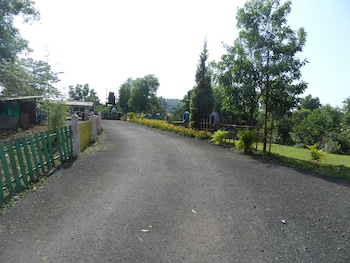 hotel sawai mansing hill resort