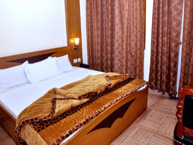 Hotel Kailash Residency,India>>Dehradun,2 star