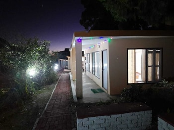 janardan resort pangot