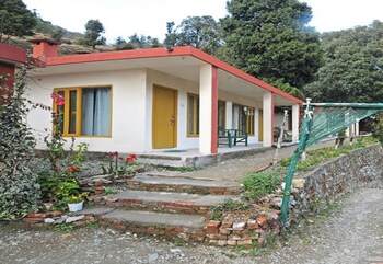 janardan resort pangot