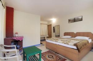 janardan resort pangot