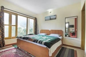 janardan resort pangot