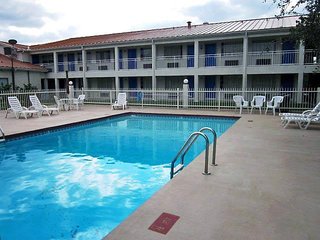 Motel 6 Stephenville, Tx,Stephenville>>Hood County,2 star