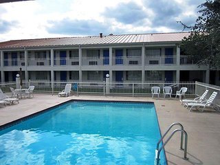 Motel 6 Stephenville, Tx,Stephenville>>Hood County,2 star