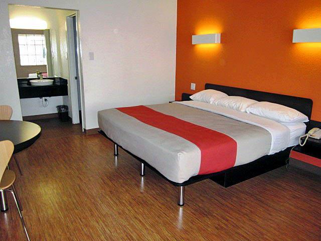 motel 6 stephenville tx