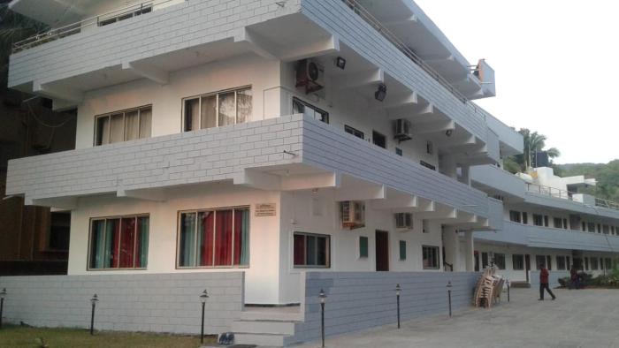 Sea Princess Beach Resort,Harnai>>Dapoli,3 star