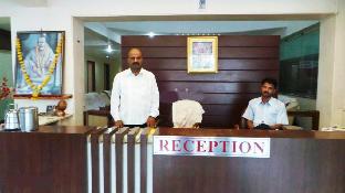 Hotel Sai Geeta,Akola>>Ahmednagar,2 star