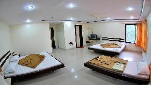 Hotel Sai Geeta,Akola>>Ahmednagar,2 star