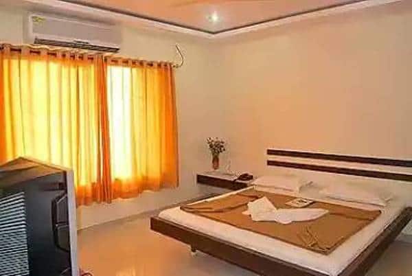 hotel sai geeta