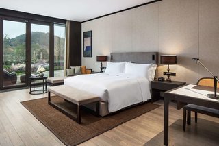 Hilton Ningbo Dongqian Lake,Zhejiang>>Ningbo,5 star