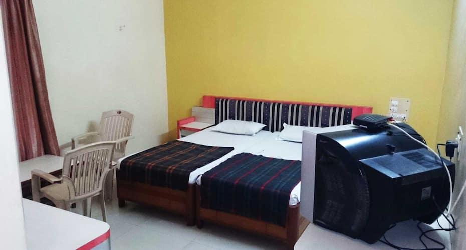 hotel radhika