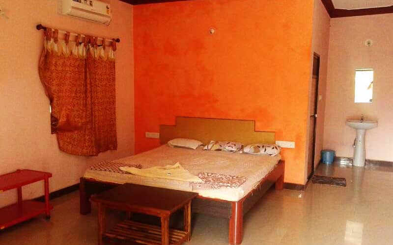hotel radhika