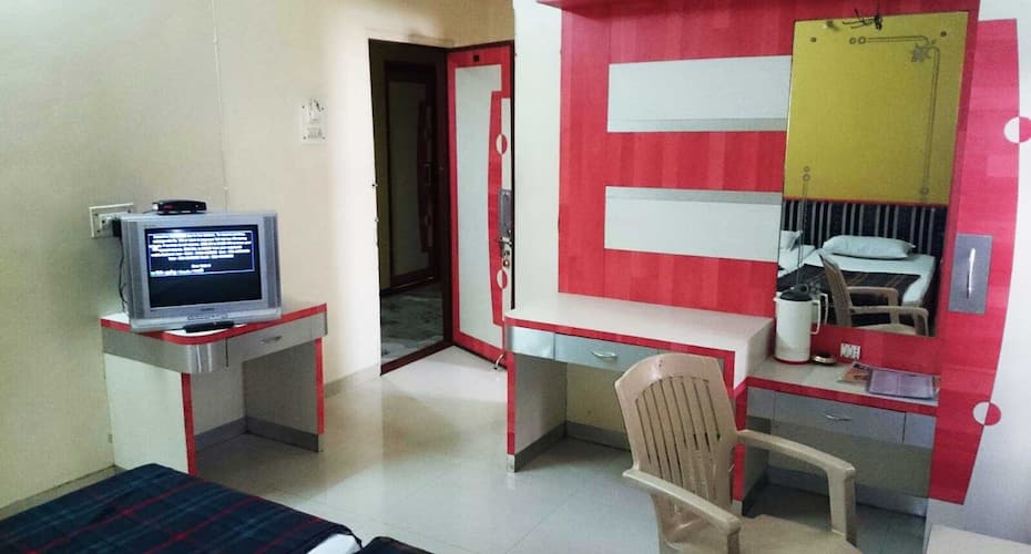 hotel radhika