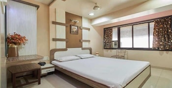 Nice Guest House,First Floor, Samarth Complex,2 star