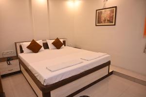 hotel gitanjali maldah