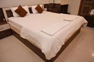 hotel gitanjali maldah