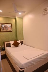 hotel gitanjali maldah