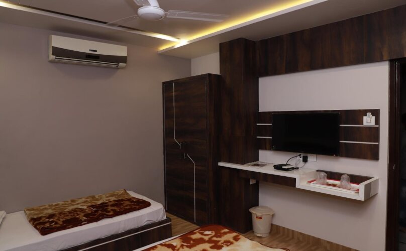 hotel darshan amreli