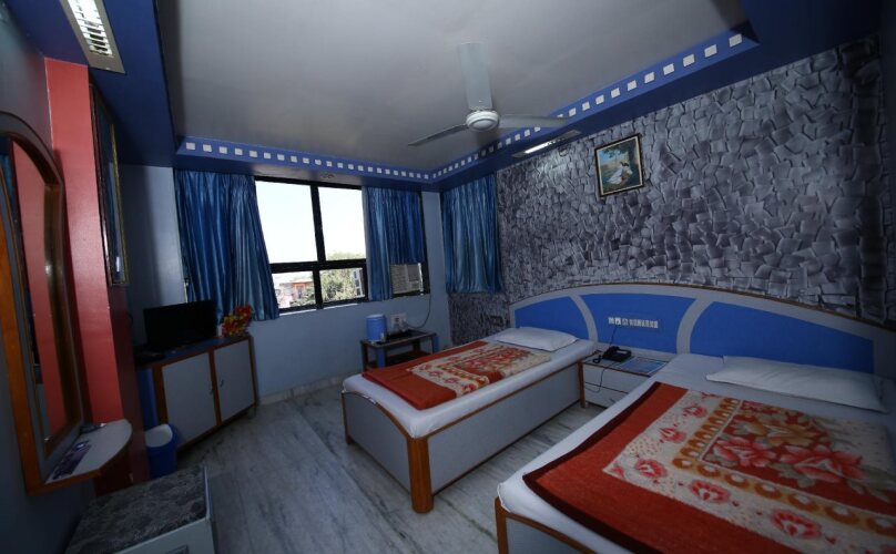 hotel darshan amreli