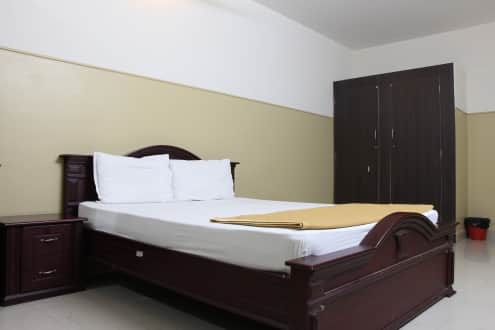 Maldives Inn,Mathikere,3 star