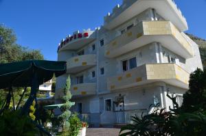 Vila Florika,Gjirokaster>>Borsh,3 star