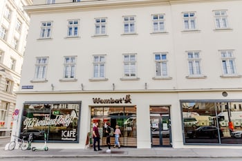 wombats city hostel vienna naschmarkt