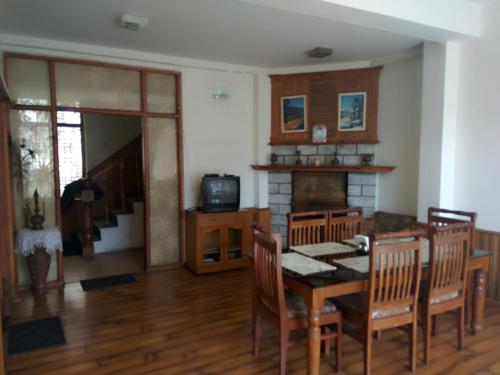 the himalayan chalet
