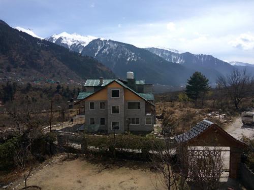 the himalayan chalet