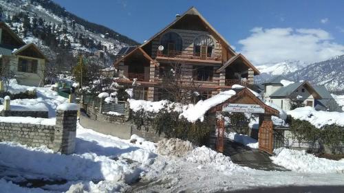 The Himalayan Chalet,Nasogi>>Manali,3 star