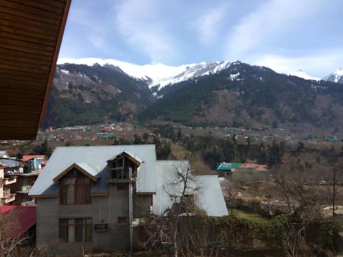 the himalayan chalet