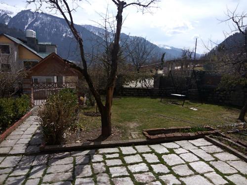 the himalayan chalet