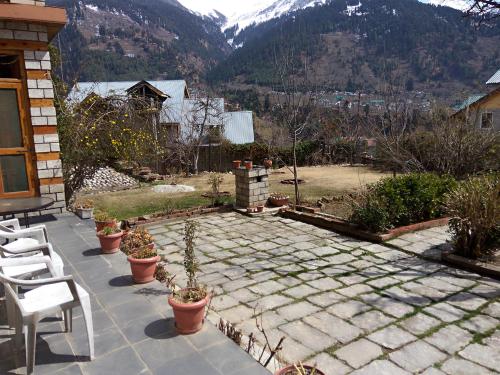 the himalayan chalet