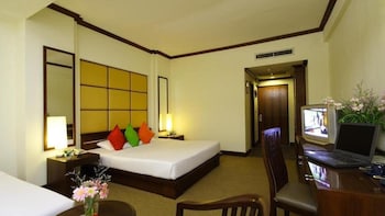 grand business inn