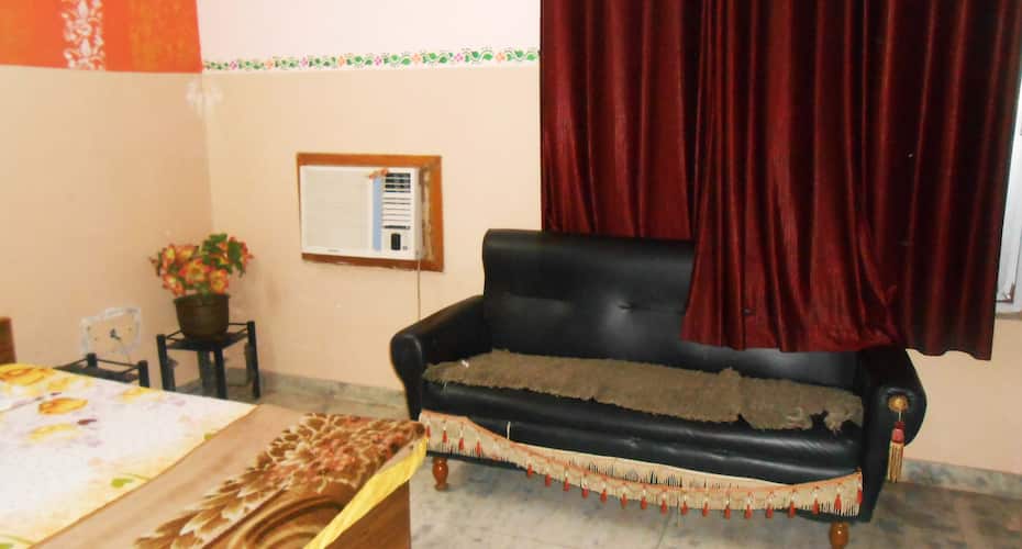 Shree Ram Hotel,,2 star