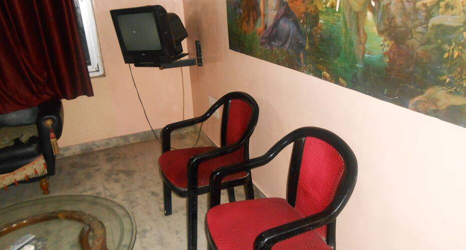 Shree Ram Hotel,,2 star